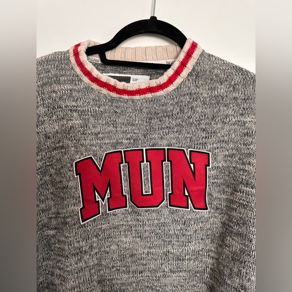 Memorial University of Newfoundland (MUN) Sweater - Picture 2 of 6